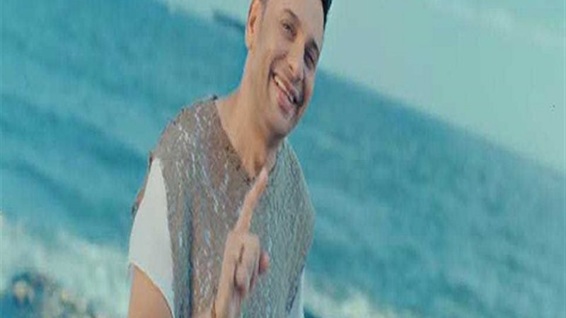 مصطفى قمر