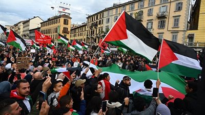 تظاهرة حاشدة في بوخارست تنديدا بمجازر الاحتلال الإسرائيلي