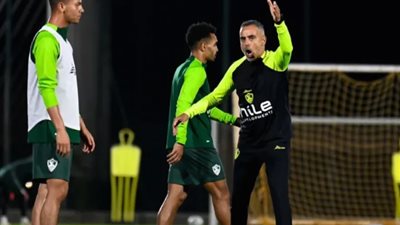 بعد الفوز على الشعلة السعودى.. جوميز يفاجئ لاعبى الزمالك بقرار جديد