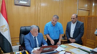 محافظ الإسماعيلية يتابع الموقف التنفيذي استعدادا للعام الدراسي