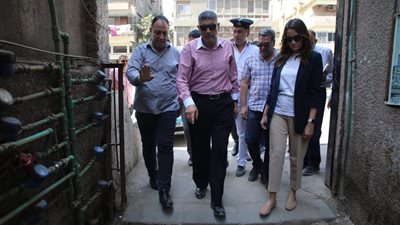 محافظ الجيزة : رصف شوارع داخلية بالانترلوك بالعجوزة والعمرانية