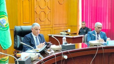 محافظ الإسماعيلية يفتح ملف تقنين أراضي الدولة ومخالفات البناء