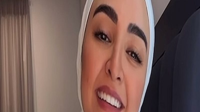 هلا رشدي