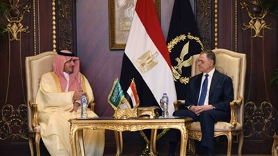 مباحثات موسعة لوزير الداخلية مع نظيره السعودى لتطوير علاقات التعاون الأمنى المشترك