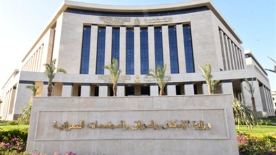 الإسكان: وضع حلول جذرية لمشكلات انقطاع المياه بالقاهرة الجديدة