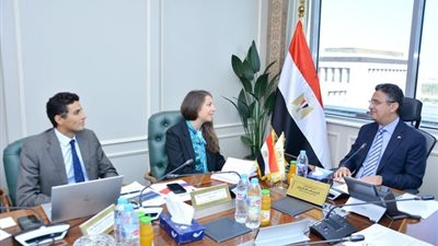 وزير التموين يستقبل وفد الوكالة الفرنسية للتنمية لمناقشة سبل التعاون