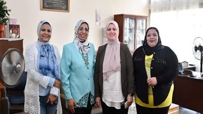 كلية بنات عين شمس تنظم جولة تعريفية للطالبات الجدد