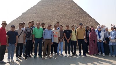 وزارة السياحة والآثار تنظم رحلة سياحية لأوائل طلبة الثانوية