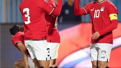 منتخب مصر بالقميص الأحمر وبتسوانا بالأزرق فاتح في مباراة اليوم