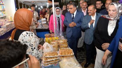 مرزوق يفتتح معرض 