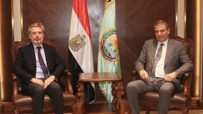 وزير الزراعة والسفير الإيطالي يبحثان التعاون في التصنيع الزراعى