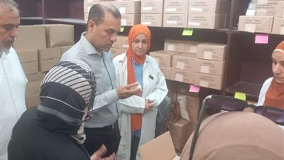 مدير صحة البحيرة يتفقد مصنع الأدوية بدمنهور