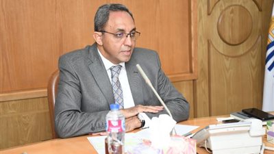 محافظ قنا يتابع الموقف التنفيذى لمشروعات التنمية الحضرية