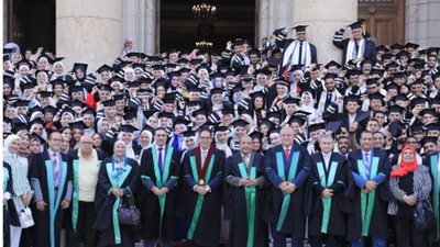 جامعة القاهرة تحتفل بتخريج دفعة جديدة من كلية الطب البيطري