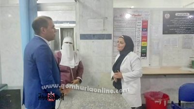 مدير صحة البحيرة يواصل جولاته بكفر الدوار