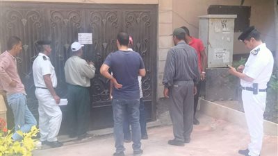 تنفيذ قرارات غلق للمحال والبدرومات المخالفة بدمياط الجديدة