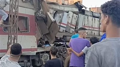 صورحصرية لتصادم قطارين بالزقازيق والدفع ب٣٠ سيارة اسعاف ومطافي