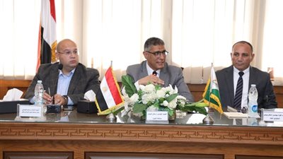 محافظ الجيزة يتابع تحسين الخدمات الصحية بالصف وأبوالنمرس