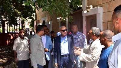 محافظ الأقصر يتفقد المشروعات التنموية فى المدينة والزينية