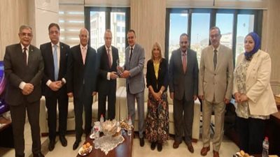 جامعة بنها الأهلية تكرم اللواء عبد الحميد الهجان محافظ القليوبية