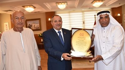 حبشي يوافق على مطالب أهالي شرق بورسعيد وفقا لتوجهات القيادة السياسية