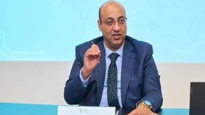 بهاء الدين ومدير تعليم القاهرة يتابعان انطلاق العام الدراسي الجديد