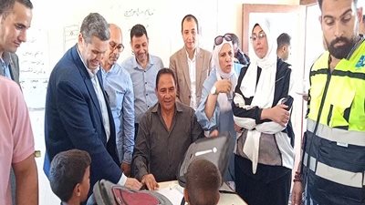 نائب محافظ شمال سيناء يتابع بدء العام الدراسي الجديد بوسط سيناء