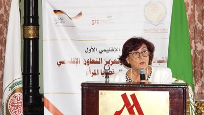 فاديا كيوان تطالب بدعم وتعزيز وجود المرأة في كل الساحات