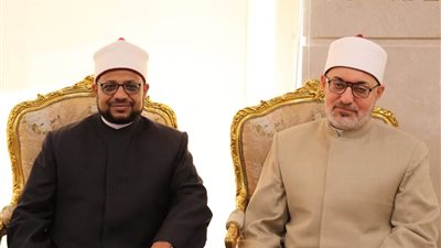 أمين «البحوث الإسلامية» يستقبل مفتي الجمهورية لبحث سبل رفع الوعي
