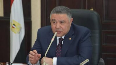 محافظ البحر الأحمر يصدر قرار غلق لعيادة أسنان للعمل بدون ترخيص