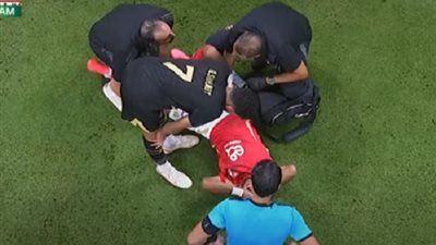 تغيير اضطرارى للاهلي .. خروج هاني مصابا ونزول عمر كمال