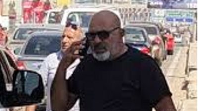 بالصور.. نجوم الفن في جنازة زوجة إسماعيل فرغلي