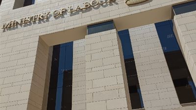 وزير العمل: سرعة صرف تعويضات لعاملين إثر سقوطهما من على سقالة