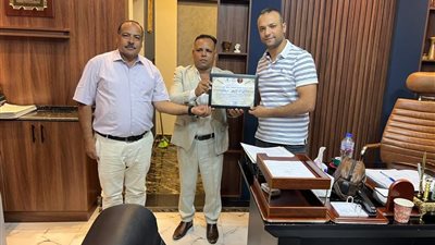 تكريم رئيس مباحث مركز شرطة المنيا