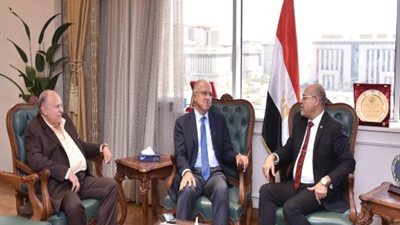 جبران يؤكد على التواصل والتعاون مع شركاء العمل والتنمية