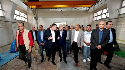 وزير الإسكان ومحافظ الأقصر يتابعان محطة تنقية مياه الشرب بـ طيبة