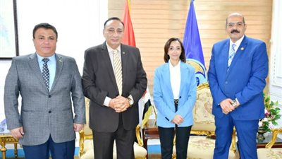 محافظ البحيرة تؤكد على التعاون مع المجتمع المدني