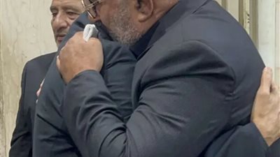 بالصور .. نجوم الفن يواسون اسماعيل فرغلى فى رحيل زوجته