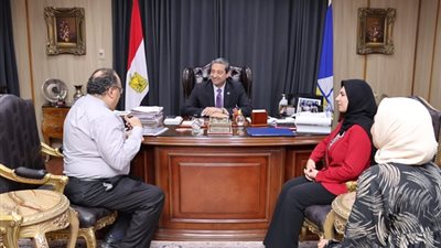 محافظ دمياط يبحث مشروع توسعات معهد الأورام بتكلفة ٢٠٠ مليون جنيه