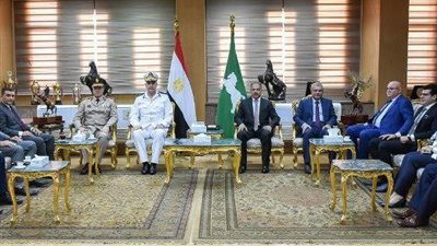 محافظ الشرقية يستقبل المهنئين بذكرى انتصارات أكتوبر
