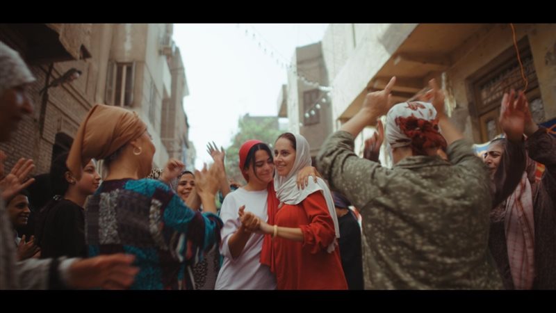 الفستان الأبيض