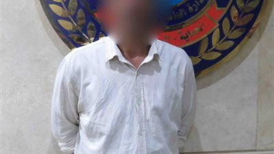 سقوط دجال كفر الشيخ.. أوهم الناس العلاج بالسحر على الفيسبوك