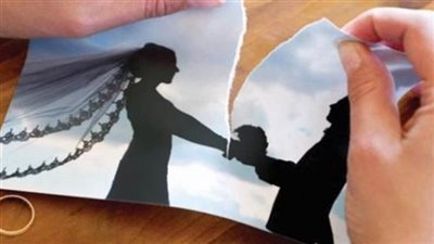 زوجة فى دعوى خلع: عايزنى ألبس ضيق وشفاف