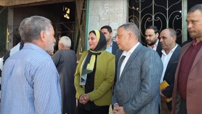 محافظ الإسماعيلية يطمئن علي جودة رغيف العيش في زيارة مفاجئة