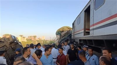 النائب العام يأمر بالتحقيق في واقعة تصادم قطارين بمحافظة المنيا