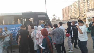 توفير 35 سرفيسا و6 اتوبيسات لنقل طلاب دسوق الى جامعة كفر الشيخ