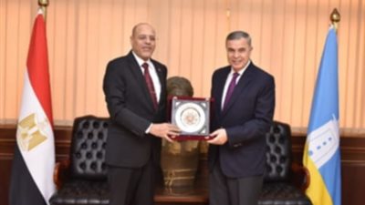 وزير العمل يبحث تكثيف التعاون مع محافظ الإسكندرية لتنفيذ أهداف مبادرة بداية