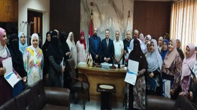 الدخاخني يُكرم العاملين بالحسابات العامة بمستشفيات جامعة بنها