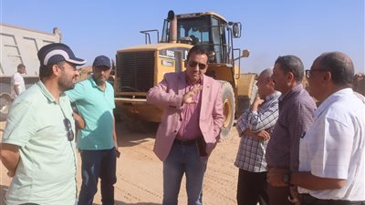 رئيس جهاز العاشر يتابع مشروعات الصرف الصناعي