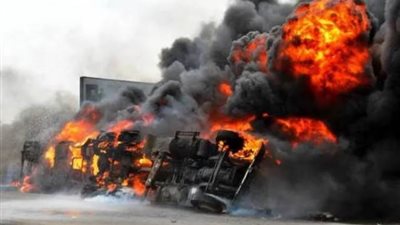 مصرع 105 أشخاص إثر انفجار شاحنة وقود في نيجيريا